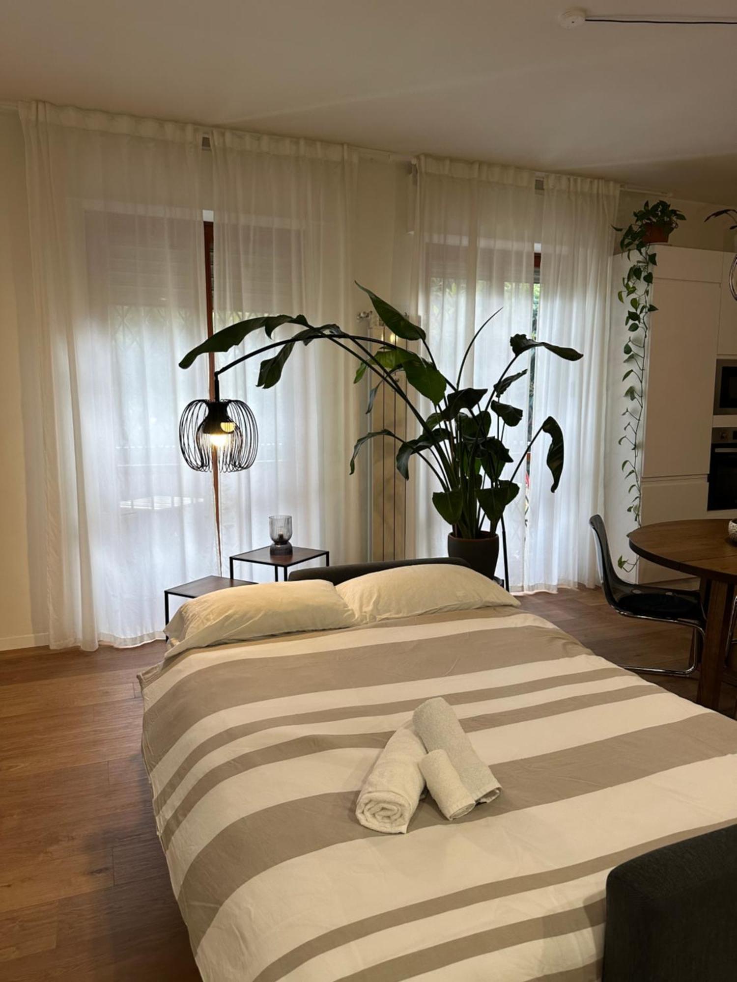 Appartamento Bisceglie Milano Exteriör bild